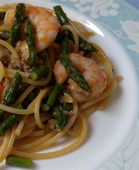 Spaghetti Con Asparagi Selvatici E Gamberi Recipe Ethnic Recipes