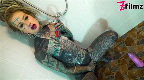 Heavily Tattooed Anuskatzz Fucks Her Ass FAPCAT