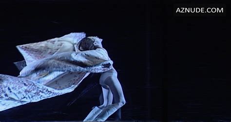 AI TOMINAGA Nude AZNude