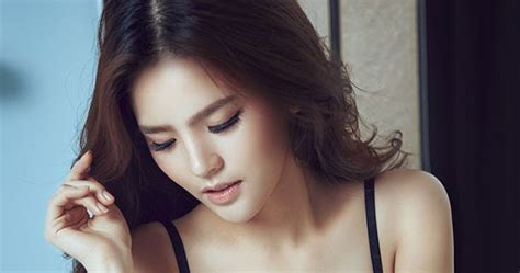 Wonderful Picture Phi Huy N Trang Khoe V Ng Chu N V I Bikini G I C M