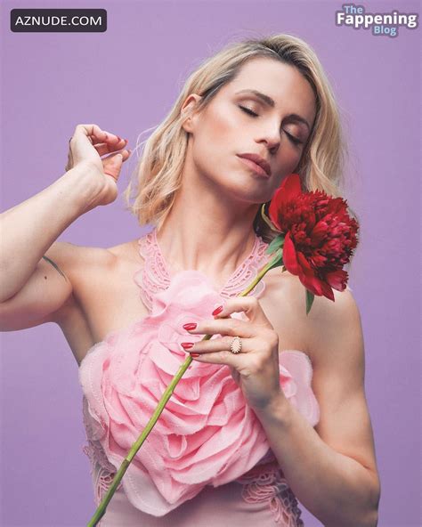 Michelle Hunziker S Nude Sexy Photoshoot At The Venetian Palace AZNude