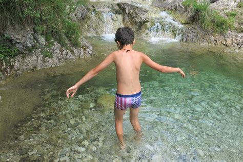 Dove Tuffarsi In Acque Fresche In Lombardia Le Pozze Di Erve Dai Che