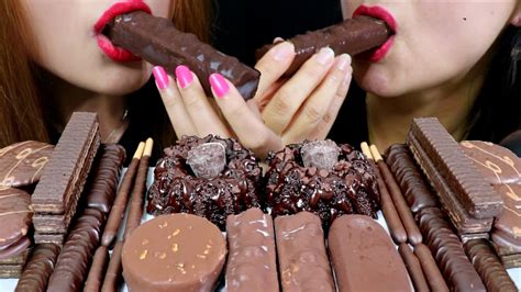 ASMR DARK CHOCOLATE CAKE ICE CREAM MAGNUM TWIX SNICKERS OREO