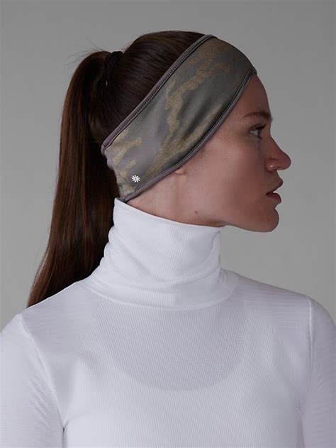 9 Best Running Headbands To Keep Your Ears Cozy 2021 | Well+Good