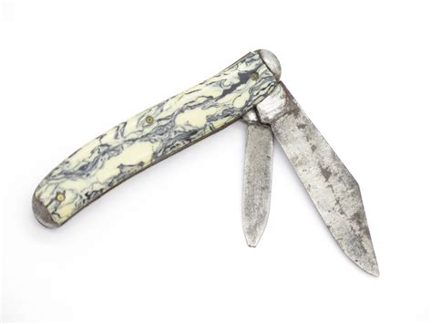 The prov journal obituaries ri section has a surprising new 6