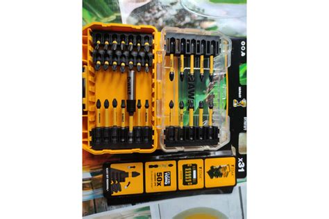 Набор бит и насадок FLEXTORQ 31 предмет DEWALT DT70737T-QZ - выгодная ...