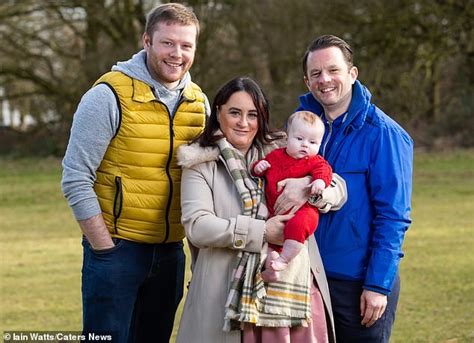 M E De Seis Ajuda Irm O Gay E Seu Noivo A Realizarem O Sonho De Ter Um Beb Revista Crescer