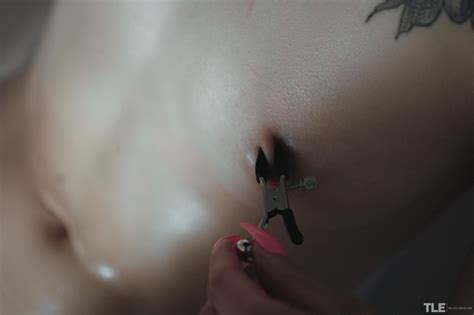 AMATEUR GIRL TheLifeErotic Oily Rub 1 Pollie Starr