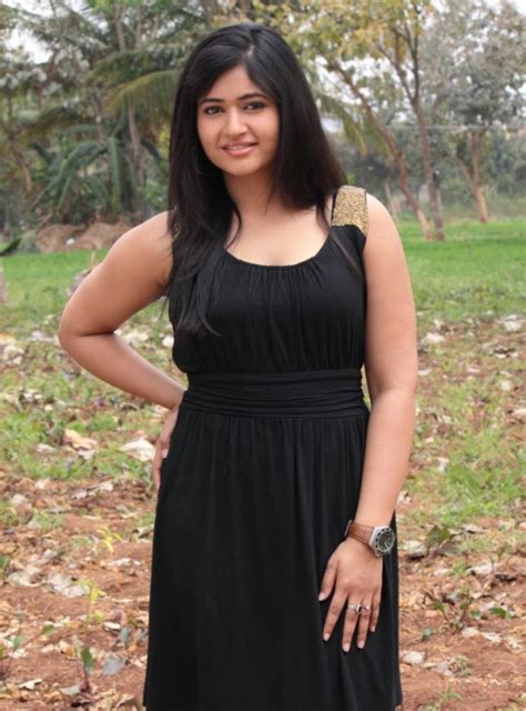 DESI ACTRESS PICTURES Poonam Bajwa Hot Pics