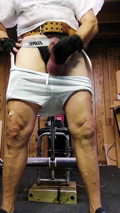 Coach Giving A Few Pointers For Weight Lifting Gay Porn Xhamster