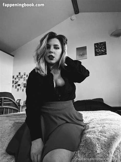 Dancingkitten Nude OnlyFans Leaks Fappening FappeningBook
