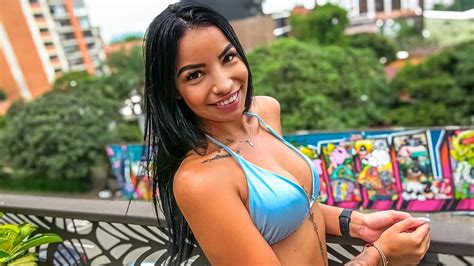 Amadora latina linda buceta fodida por grande pau americano turista em Medellín xHamster BR