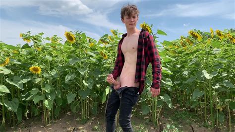 Hot Handjob OUTDOOR Cute Boy CUM HARD Perfect BODY BIG DICK 23cm BoyFriendTV