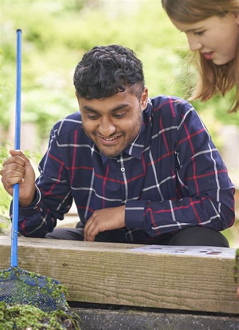 PGCE Primary Education (3-11) with QTS course | Leeds Beckett University