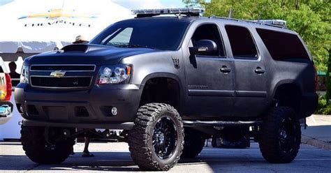 Swat Suburban
