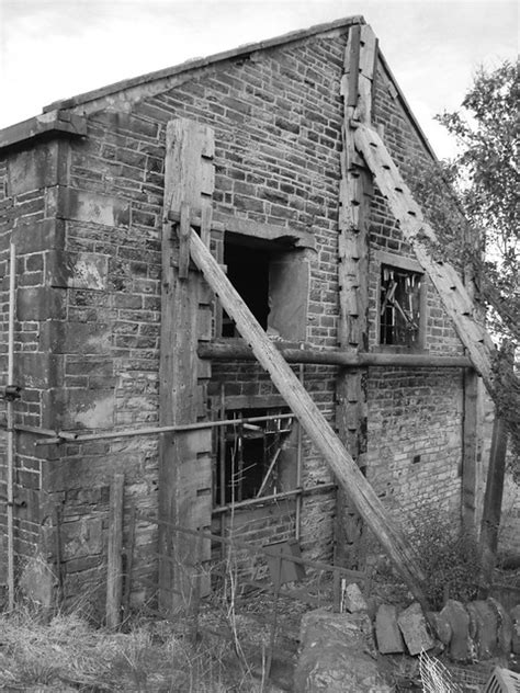 Wooden Buttresses Flickr Photo Sharing