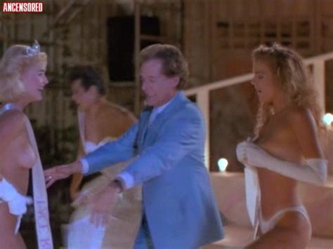 Screwball Hotel Nude Pics Pagina