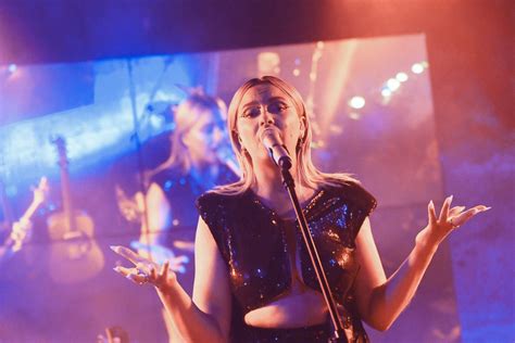 Natalia Nykiel pokazała zdjęcia z filipińskich plaży Zachwyca figurą w bikini Głos Wielkopolski