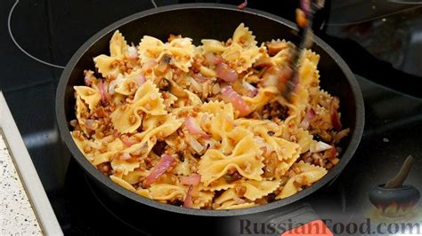 Рецепт: Варнишкес (макароны с гречкой и грибами) на RussianFood.com