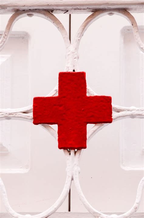 Medical red cross symbol 16976282 Stock Photo at Vecteezy