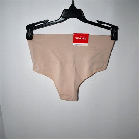 SPANX Intimates Sleepwear Spanx Everyday Shaping Thong In Soft Nude Size Med Ss85 Nwt