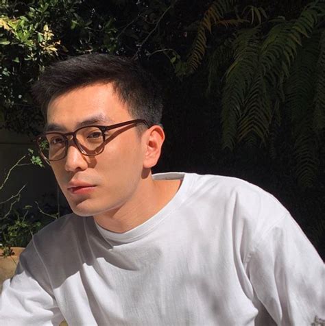 Min hiếm hoi khoe em trai như hot boy gương mặt thu hút chẳng kém cạnh nam thần Vbiz