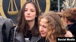Self Exiled Pussy Riot Member Charged With Discrediting Russian Armed Forces