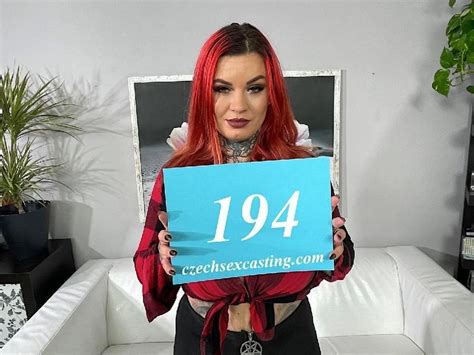 Bbw pokazuje swoje zakrzywione ciało xHamster