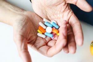 Слабительное — что это, как оно действует, виды препаратов