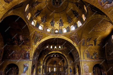 Premium Photo | Interior of the saint marks basilica in venice