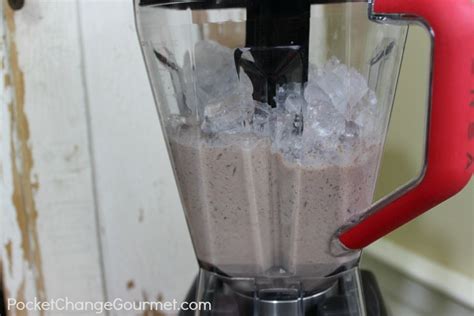 How To Make Iced Peppermint Hot Chocolate
