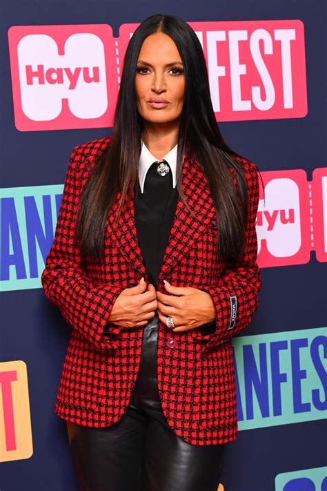 Lisa Barlow's Flying Coach Meltdown: Bronwyn's Expose & Off-Camera