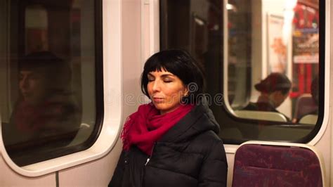 La Mamma Lesbian Si Preoccupa Di Sua Figlia Archivi Video Video Di Figlia Vita 163672153