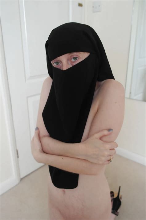 Shy Wife Naked In Niqab And Heels 39 Pics XHamster
