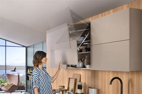 aventos podnosniki  szafek okucia  frontow gornych blum