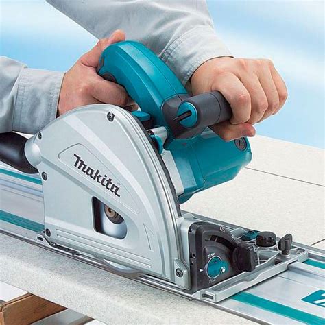 Погружная дисковая пила Makita SP6000 в картонной коробке купить в ...