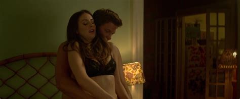 Naked Alison Brie In Sleeping With Other People