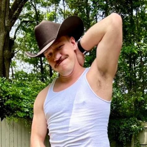 Bullatl Breeds Seamus O Reilly After The Gym American Gay Porn By Linktree XHamster