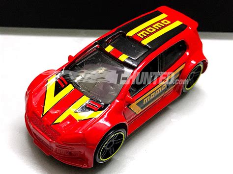 T Hunted Mais Dois Hot Wheels Para