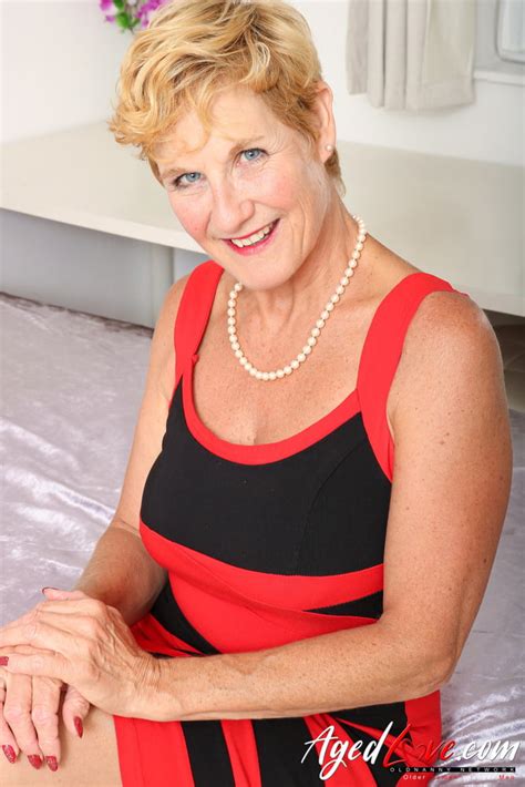 Molly And Marc Hav Sex On Sofa Pics Xhamster