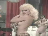 Naked Jeannette Mass In La Casa Que Arde De Noche