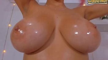 Escupir Y Aceite En Grandes Tetas Perfectas Xvideos