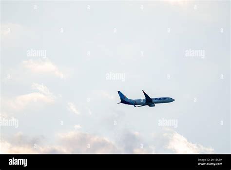 Fly Dubai Boeing 737 800 On The Short Final To Doha To Dubai Airport
