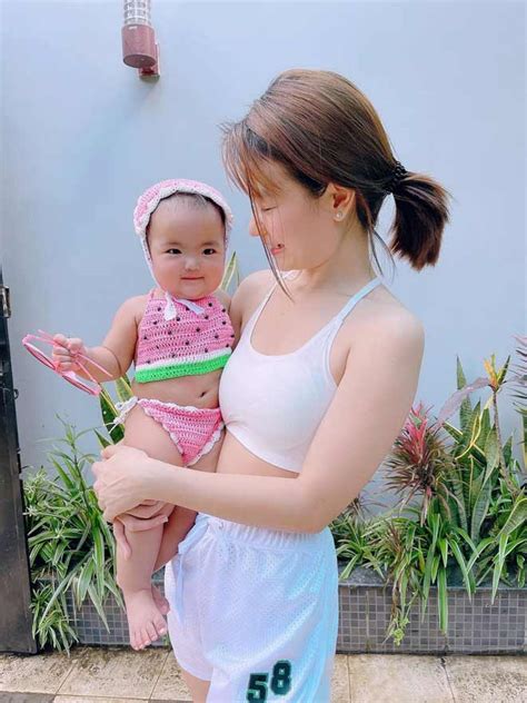 D Ng Si U M U V I Bikini Con H Ng C H M T Xinh Ch N D I Con V H Tr M M M Ng