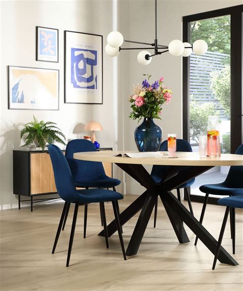 How to make a small dining room look bigger — 7 pro tricks | Real Homes
