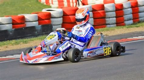 Mach Motorsport Auf Top R Ngen In Wackersdorf Lundberg In Dskm Auf