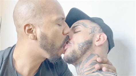 AMAZING DEEP HORNY KISS WITH LOTS OF PASSION BY JAMAL SANGENT AND BRENO DIAS CLIP RJ