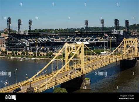 Pittsburghs Sixth Street Bridge Is Named After The Pittsburgh Pirates