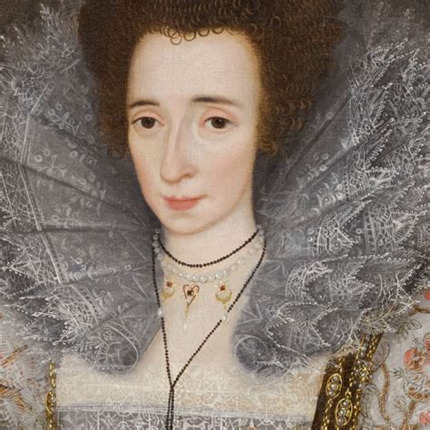 Анна Рассел двоюродная сестра Роберта Сессила, их матери - родные сестры.