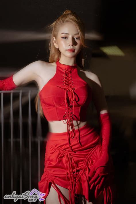 18 Dj Mie Sexy Khoe Hình Ảnh Bikini Nóng Bỏng Gợi Cảm